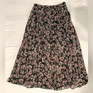 Abercrombie & Fitch Pleated Midi Skirt